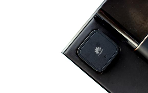精致设计,无忧网络 华为路由Q1实机体验