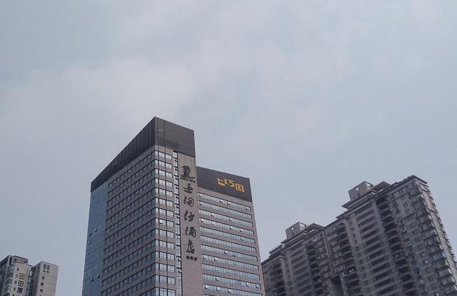 颜值高的安卓小王子,因拍照佳也被称为拍照小王子